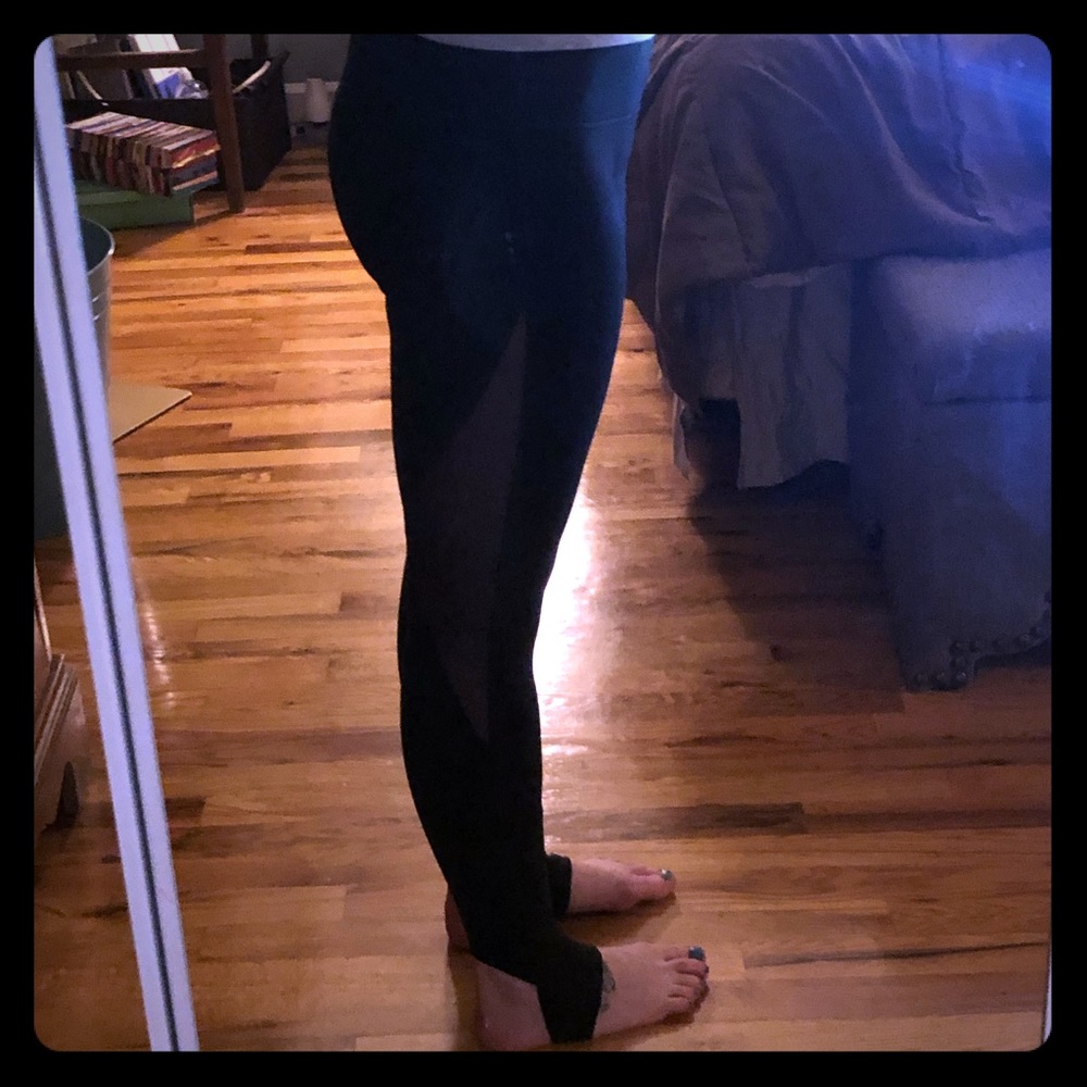 GAP Fit- MP- Black/Sheer Barre Leggings w/Stirrups